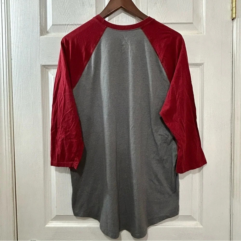 The North Face Men's Classic Fit Outdoor Bear Shirt 3/4 Sleeve Gray Red Large